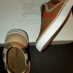 Burberry kids shoes